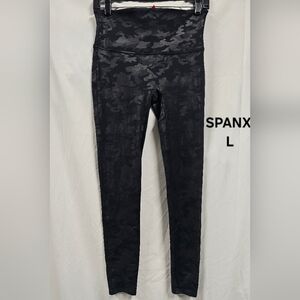 SPANX Dark Camouflage Women's Jeggings